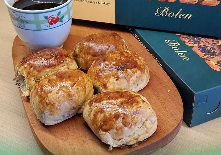 Bolen Pisang Raja rasa Nutela di Surabaya