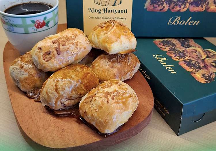 Bolen Pisang Raja rasa nutela keju di surabaya