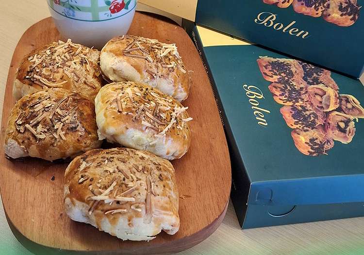 Bolen Smoked Beef Cheese di Surabaya